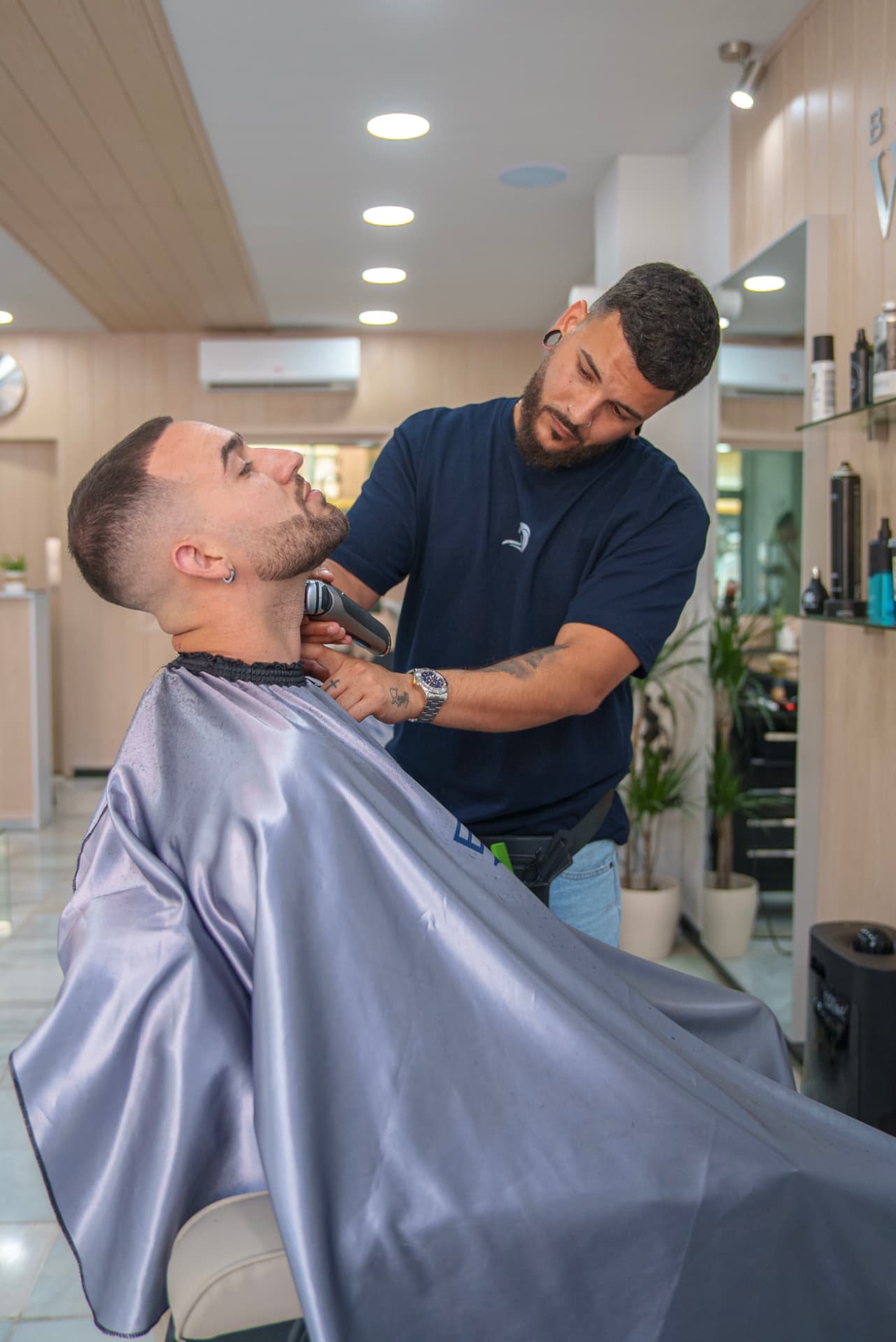 Perfilado de barba en Barber Wave, Torre del Mar
