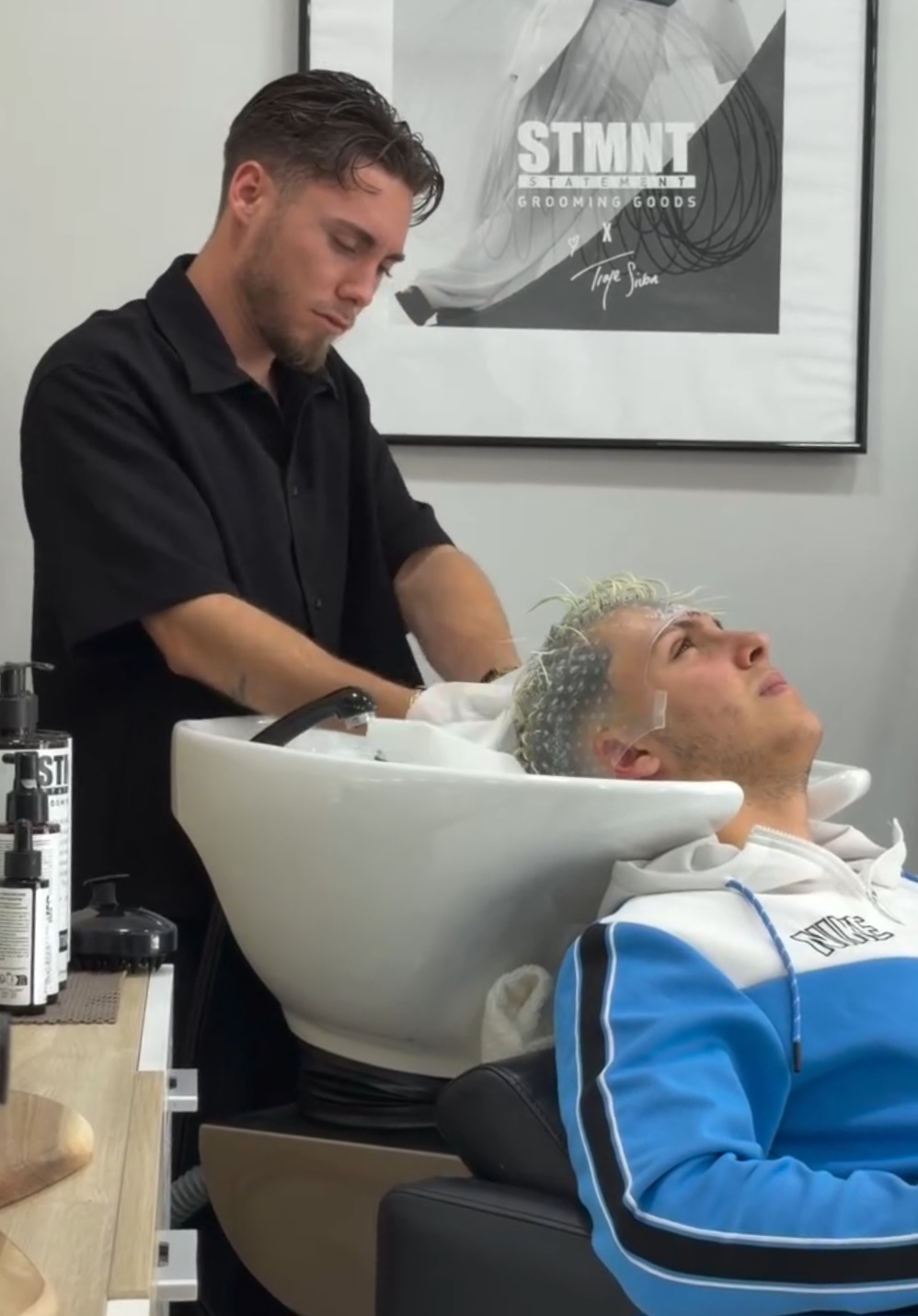 Proceso de decoloración en Barber Wave, Torre del Mar